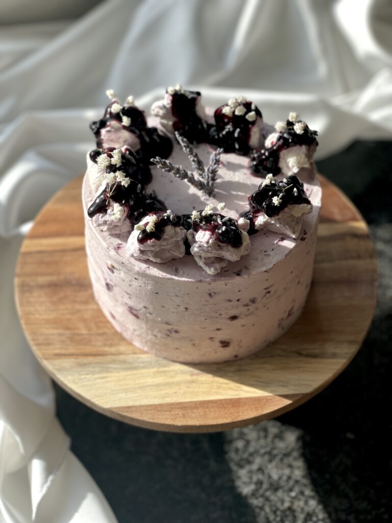 Blueberry vanilla cream cake