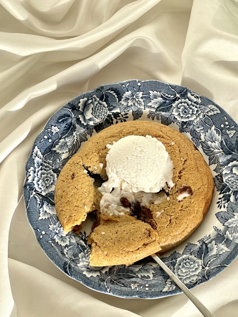 Chocolate filled browned butter cookies