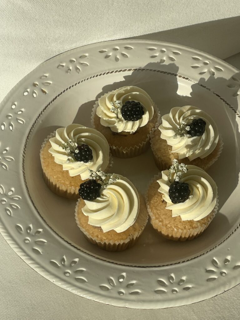 Vegan lemon berry cupcakes