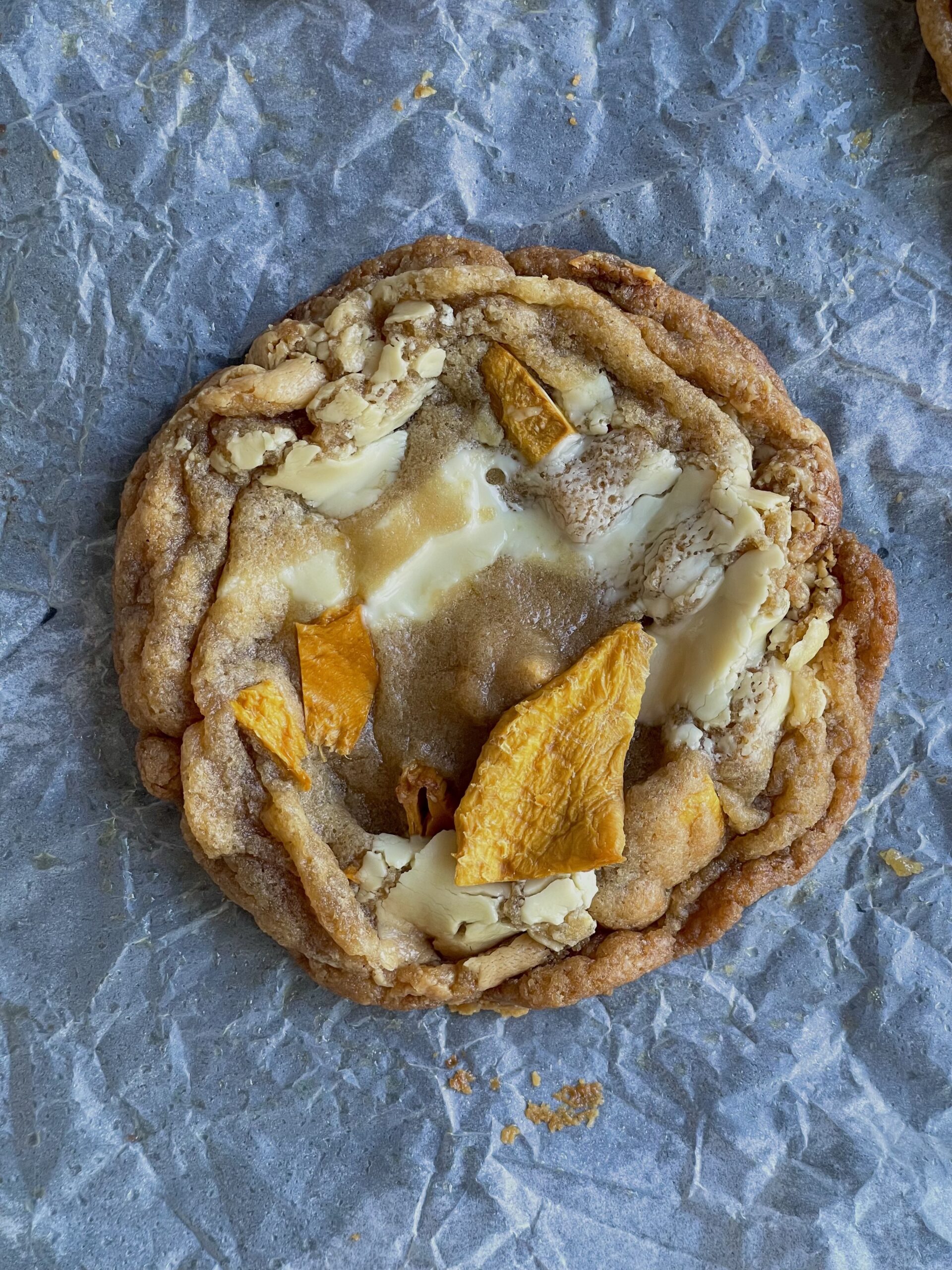 Mango & white chocolate Cookies