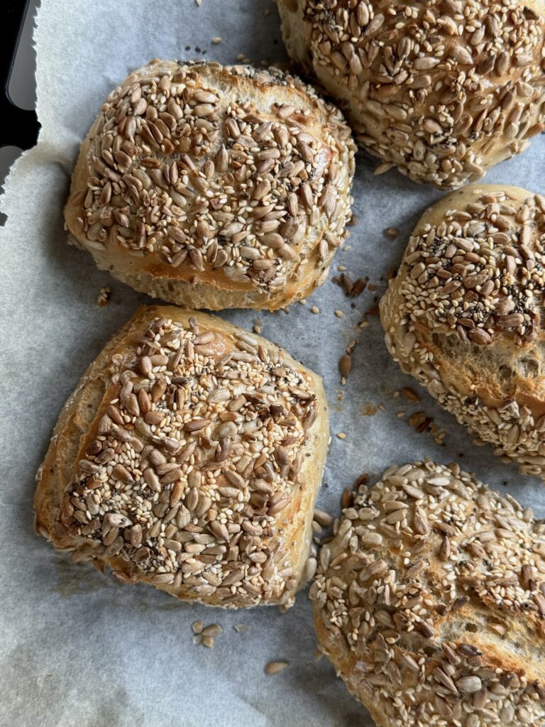 Kalljästa Frallor (cold rised bread)